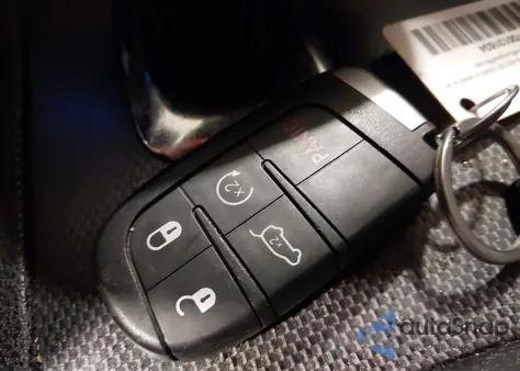 2013 Chrysler 300 300S Glacier из США, поврежденный, VIN 2C3CCAGGXDH603640